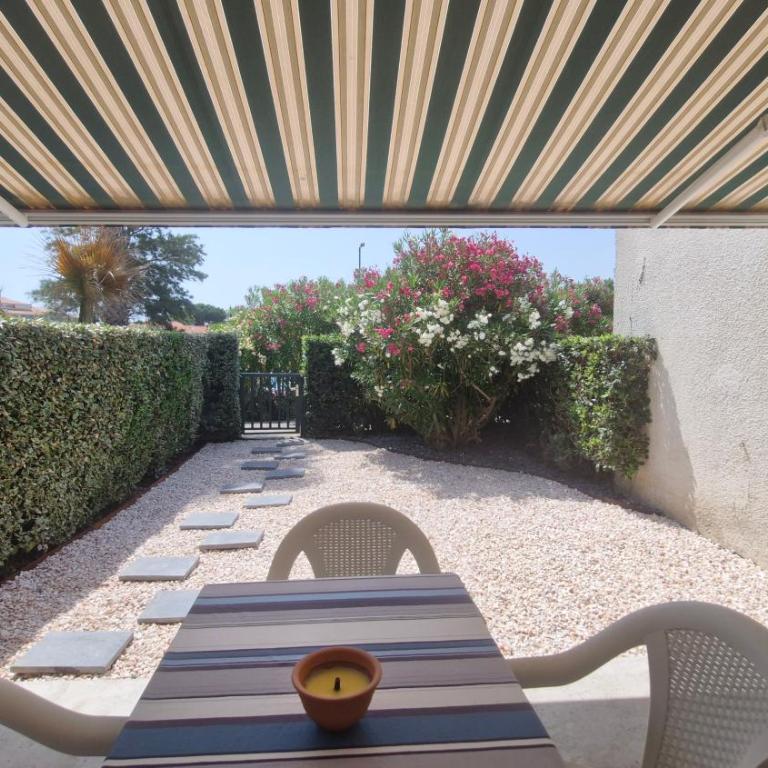 HAMEAU DU RIVAGE maison en Duplex en rez de jardin, residence avec piscine , proche plage, parking privatif - Haus mit 1 Schlafzimmer - 13