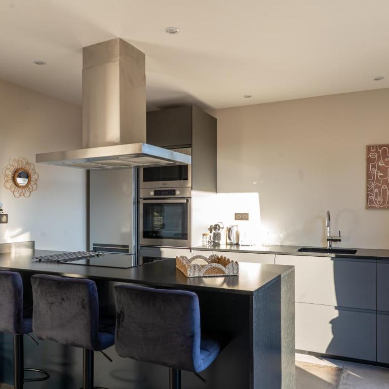 L'appartement Lavande - Two-Bedroom Deluxe Apartment with Balcony - 24