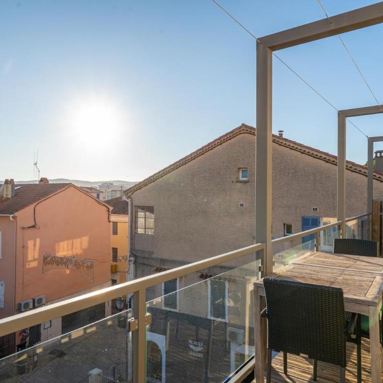 L'appartement Lavande - Two-Bedroom Deluxe Apartment with Balcony - 20
