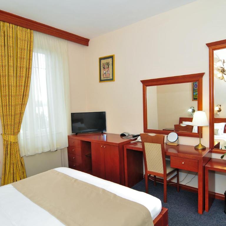 Hotel Montenegrino - Deluxe Double Room - 5