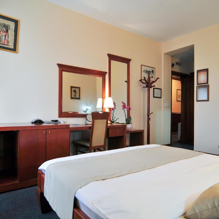 Hotel Montenegrino - Deluxe Double Room - 7