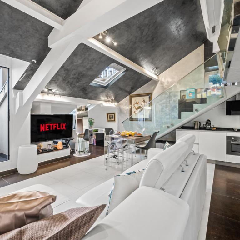 Le Coq Caroline - AC - Terrace - Border of Monaco - One-Bedroom Apartment - 1