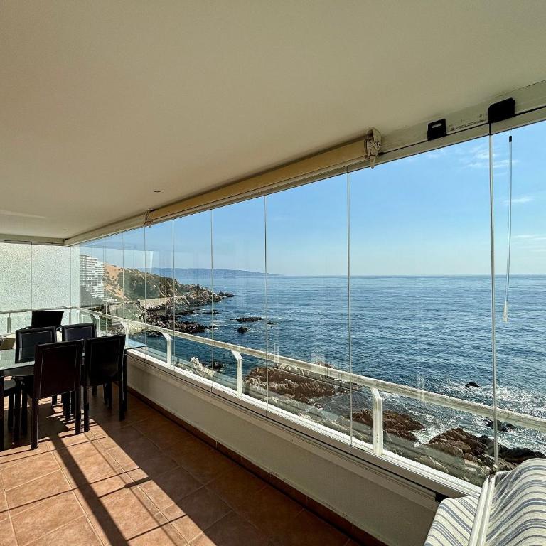 Spacious apartment with panoramic sea view - Apartment - 1