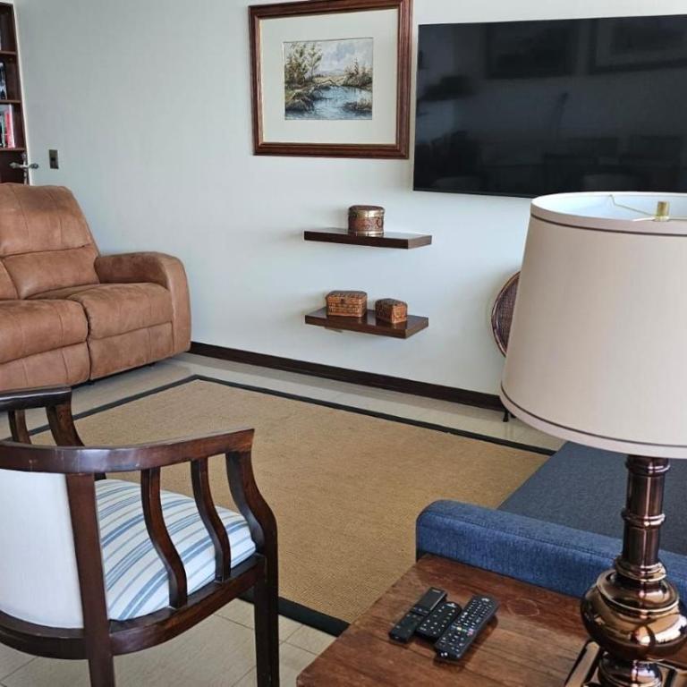 Spacious apartment with panoramic sea view - Apartment - 16