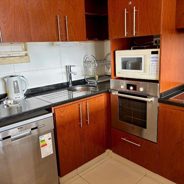 Spacious apartment with panoramic sea view - Apartment - 21