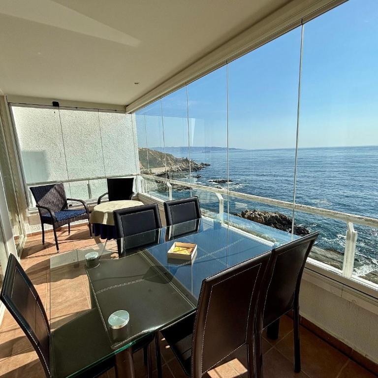 Spacious apartment with panoramic sea view - Apartment - 22
