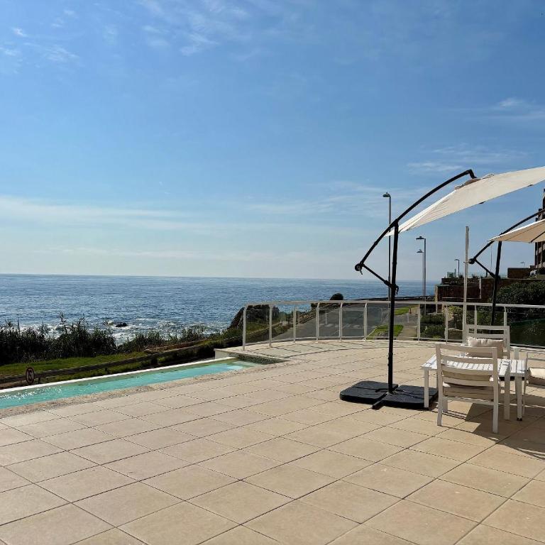 Spacious apartment with panoramic sea view - Apartment - 24