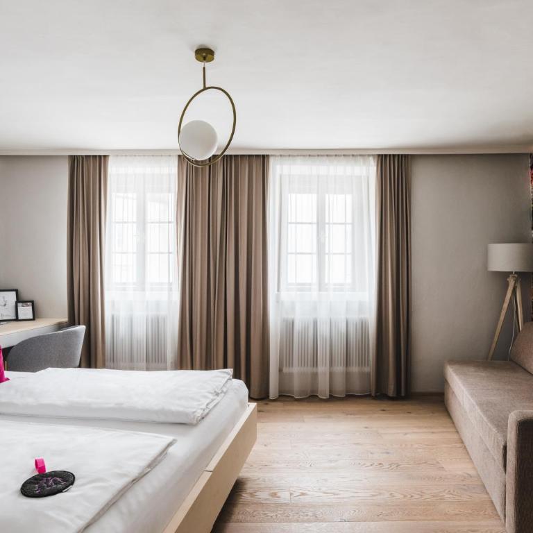 Altstadthotel Weisse Taube - Superior Vierbettzimmer - 4