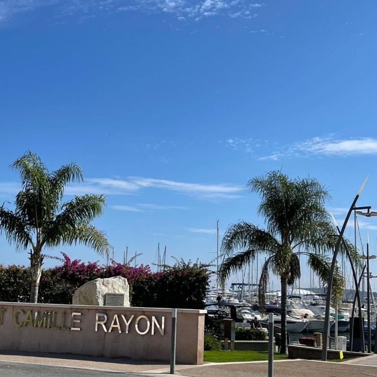 GOLFE-JUAN, grand T1 lumineux , piscine , parking & plage pour 4 personnes - Appartement 1 Chambre - Vue sur Piscine - 10