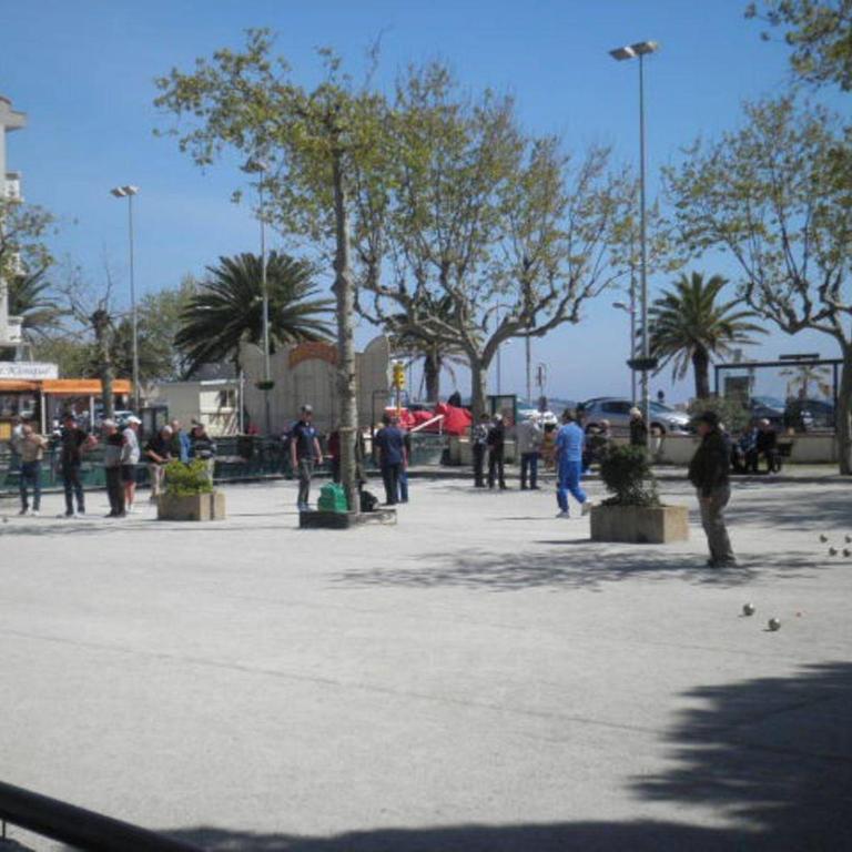 FS100-104 Appt Studio 2 personnes FREJUS - Studio - 11