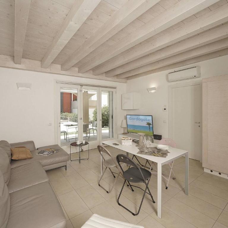 L'oasi del Lago - Two-Bedroom Apartment - 10