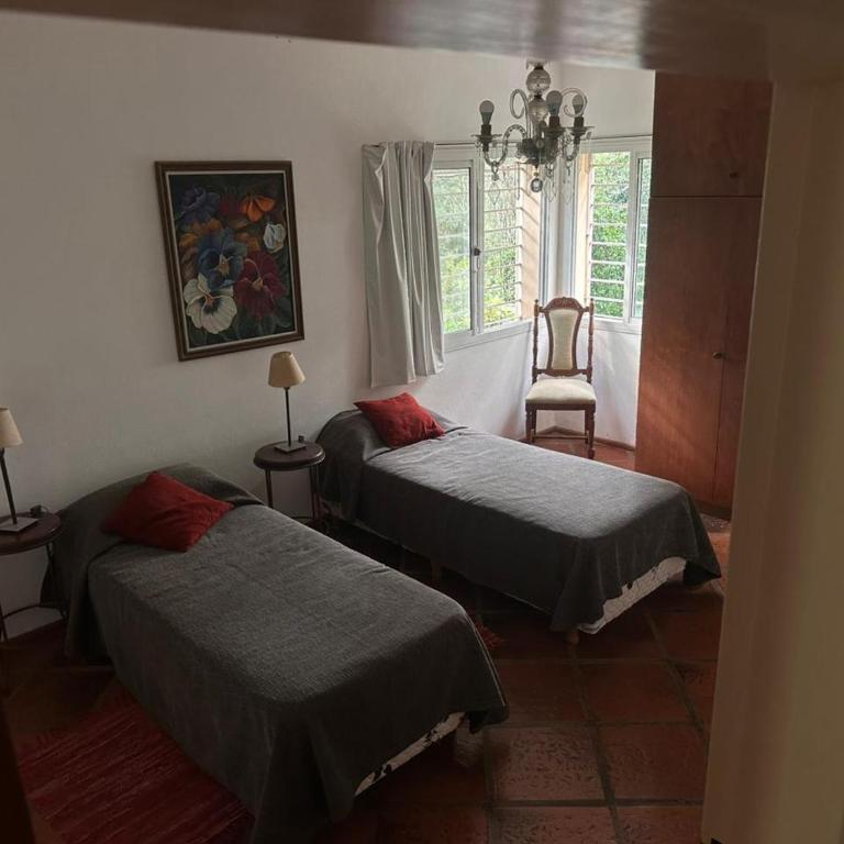 CASA DE CAMPO con bajada al rio - Casa de 4 dormitorios - 10
