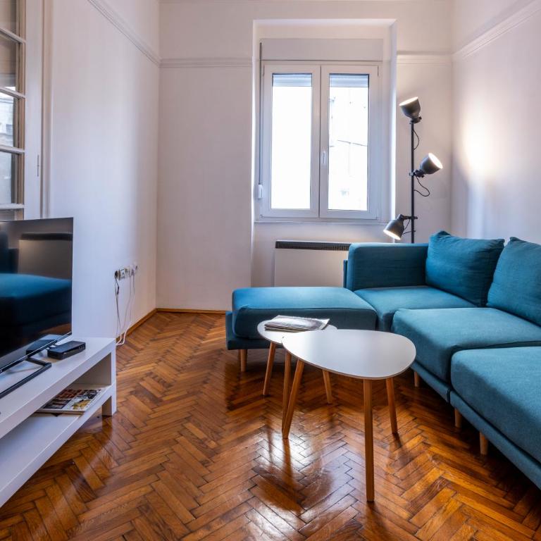 Black & White Delight - One-Bedroom Apartment - 22