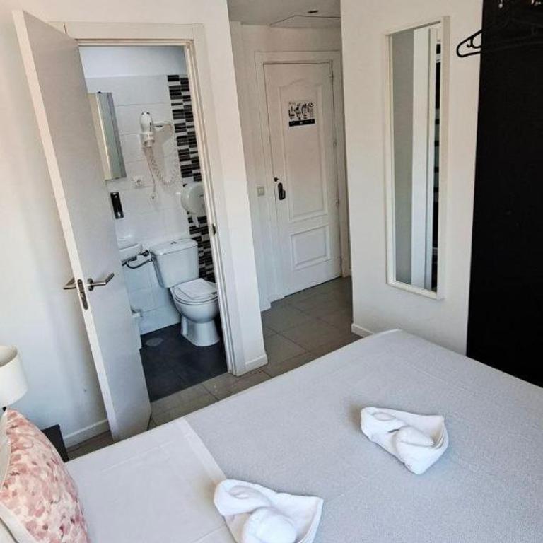AYZ Sierra de Meira - Auto check-in property - Superior Double Room - 10