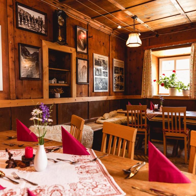 Gästehaus Tauernhaus - Familienzimmer mit Bergblick - 8
