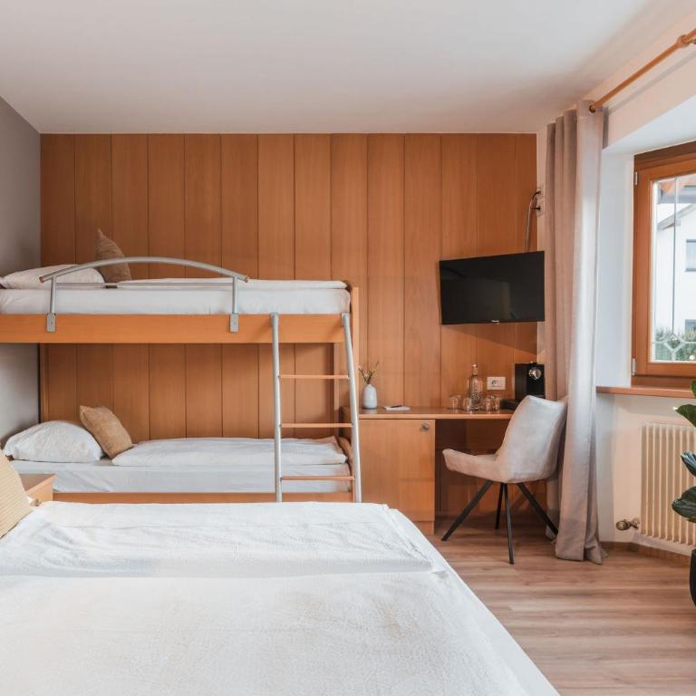 MyLiving - Hotel B&B by Majestic Resorts Dolomites - Camera Quadrupla - 3