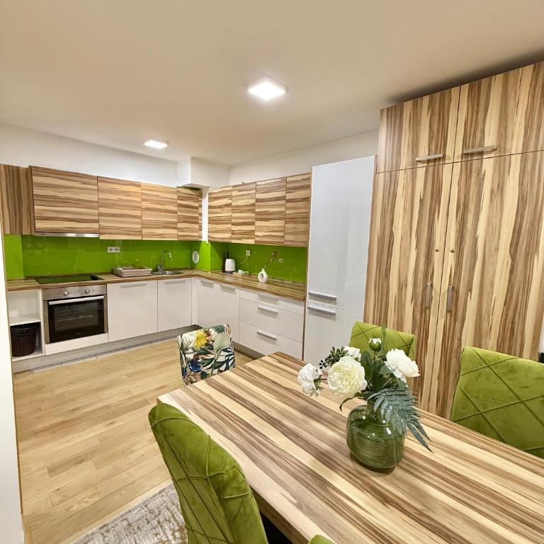 VIP Superior Apartments - Apartman sa 2 Spavaće Sobe i Pogledom na Reku - 17
