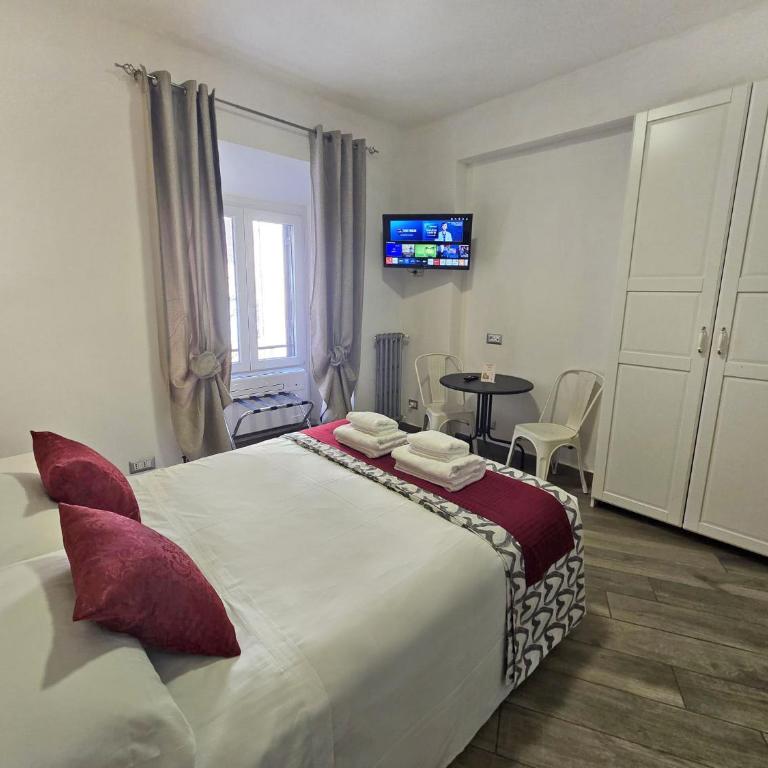 Giulya Guesthouse Hospety Group - Camera Queen - 5