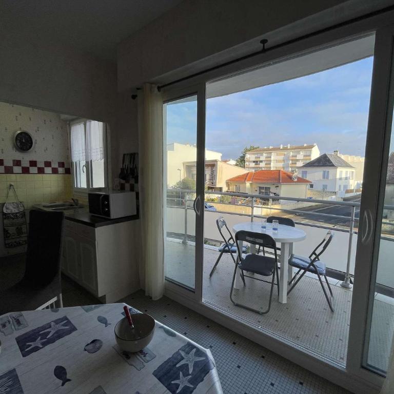 SJ410-004 - Appart Studio alcôve 4 couchages SAINT JEAN DE MONTS - Studio Apartment with Balcony - 8