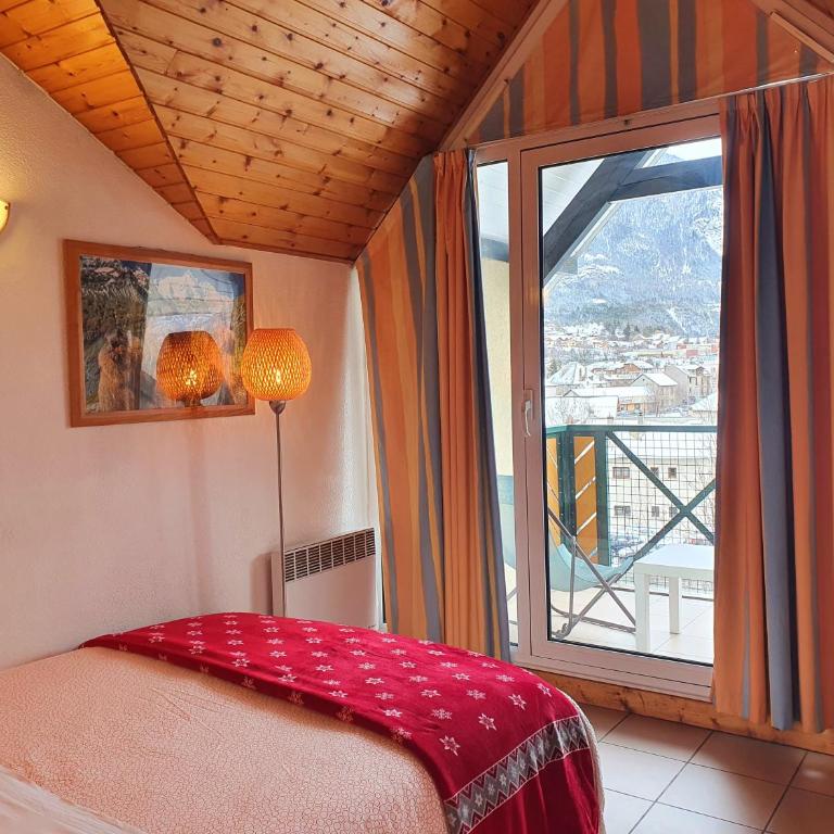 Au Pré du Moulin - CENTRE VILLE AVEC BALCON ET PARKING - Appartement avec Vue sur la Montagne - 14
