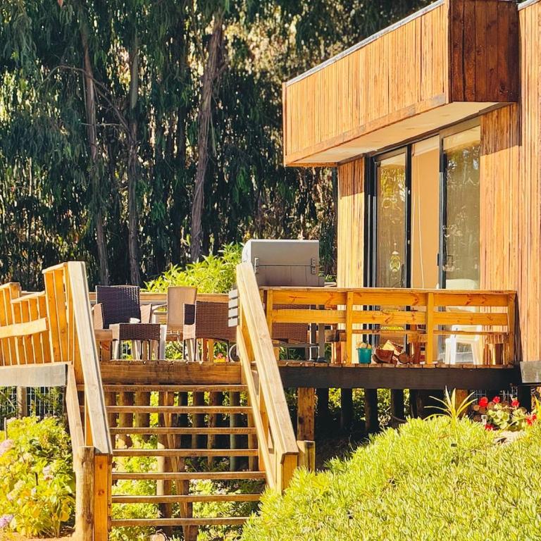Cabin with Ocean View and Private Access to Rocks - Three-Bedroom House - 2