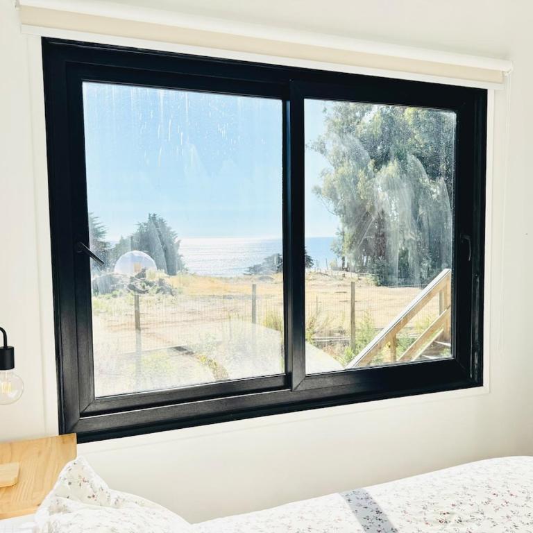 Cabin with Ocean View and Private Access to Rocks - Three-Bedroom House - 8