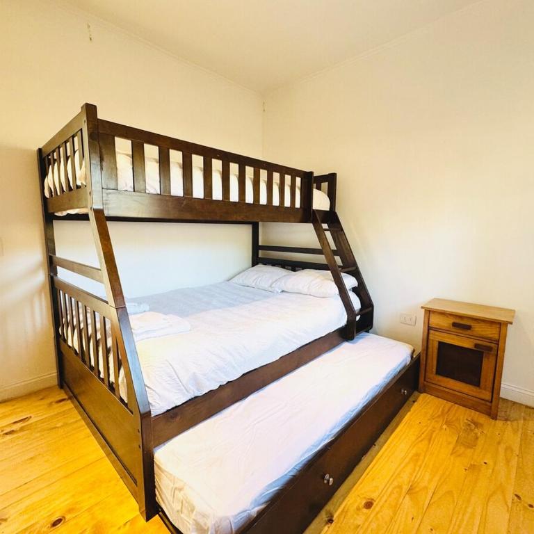 Cabin with Ocean View and Private Access to Rocks - Three-Bedroom House - 11