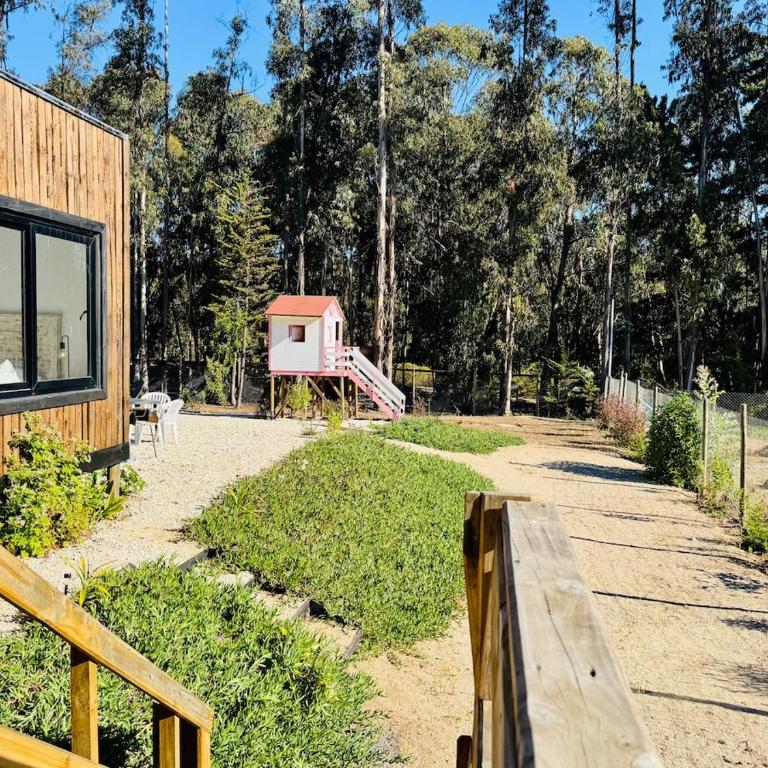 Cabin with Ocean View and Private Access to Rocks - Three-Bedroom House - 16