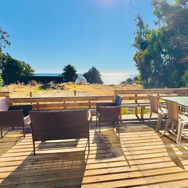 Cabin with Ocean View and Private Access to Rocks - Three-Bedroom House - 26