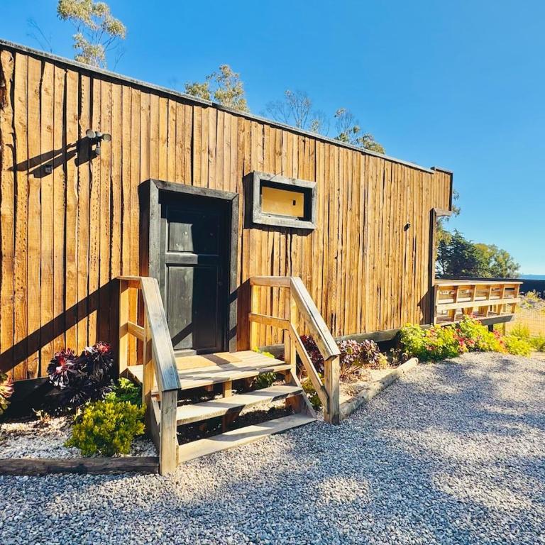 Cabin with Ocean View and Private Access to Rocks - Three-Bedroom House - 29