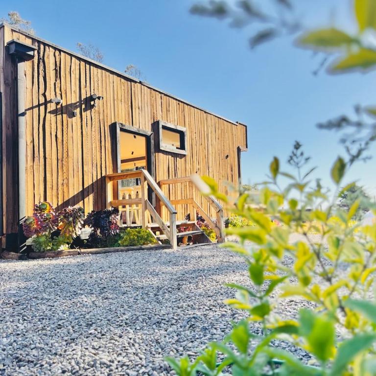 Cabin with Ocean View and Private Access to Rocks - Three-Bedroom House - 32