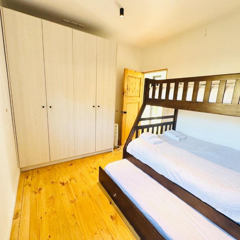 Cabin with Ocean View and Private Access to Rocks - Three-Bedroom House - 35