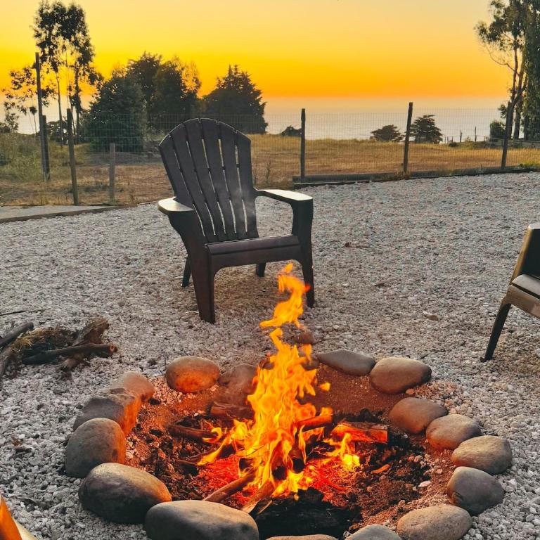 Cabin with Ocean View and Private Access to Rocks - Three-Bedroom House - 38