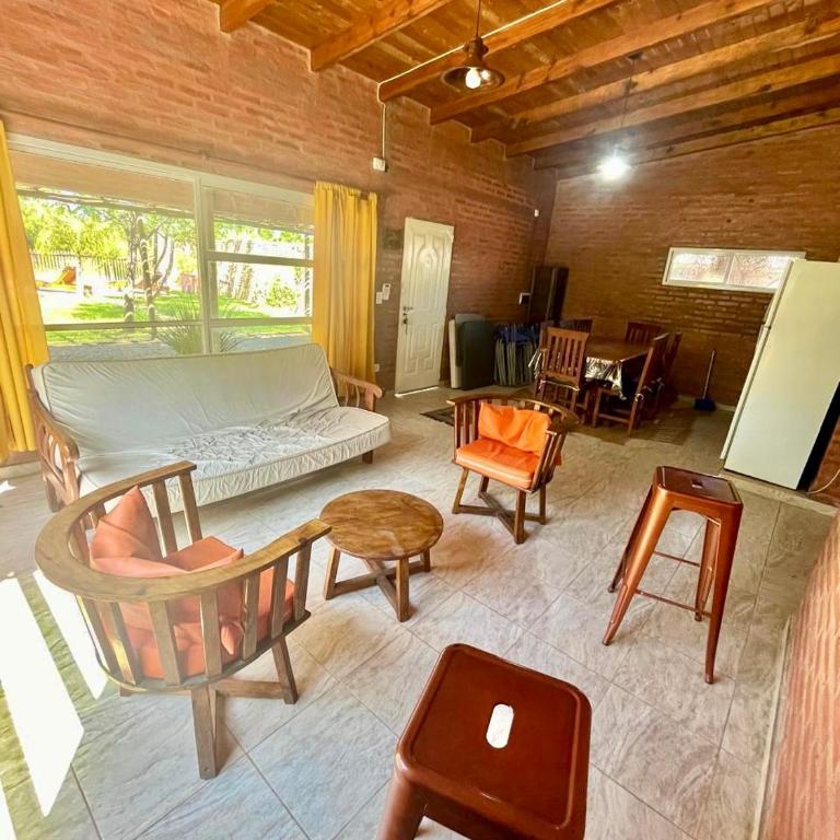Casaquinta con Pileta en Paso - Three-Bedroom House - 4