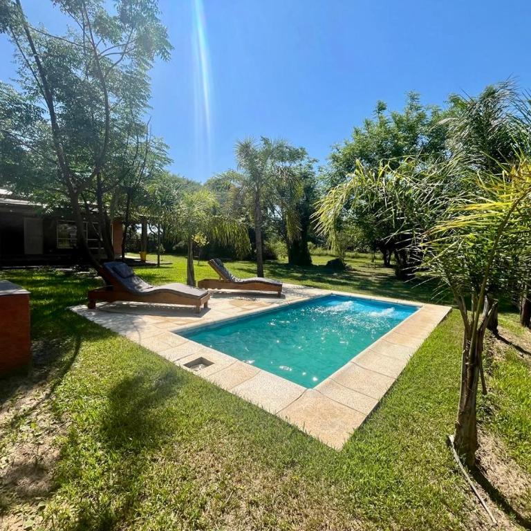 Casaquinta con Pileta en Paso - Three-Bedroom House - 1