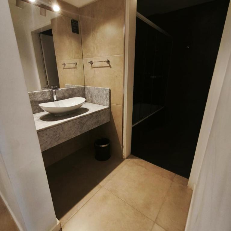 WENELEN EXECUTIVE HOTEl - Habitación Doble con balcón - 1 o 2 camas - 3