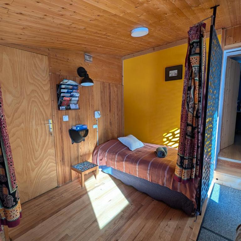 Chalet Ailleurs Appartement à Molines en Queyras - Appartement 2 Chambres - 35