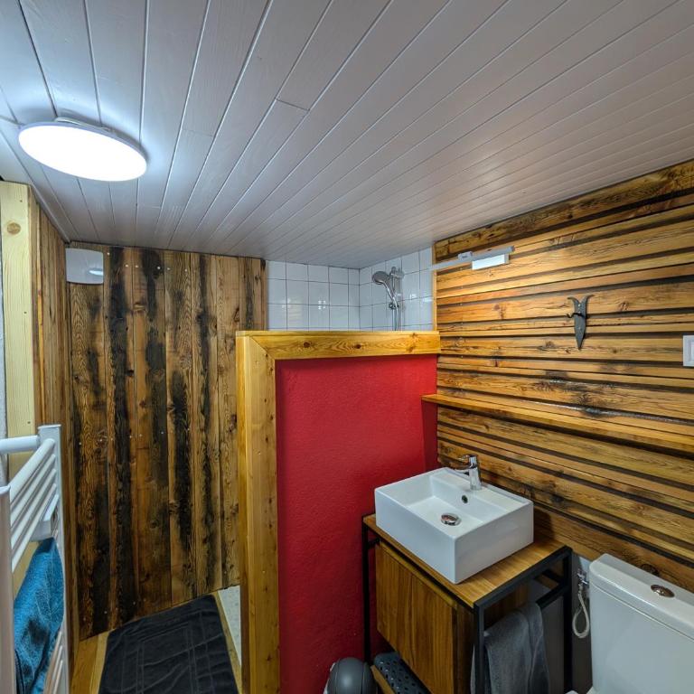 Chalet Ailleurs Appartement à Molines en Queyras - Appartement 2 Chambres - 40