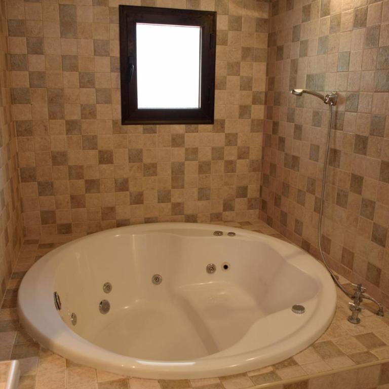 Hotel Selva Montana - Habitación Doble Deluxe - 3
