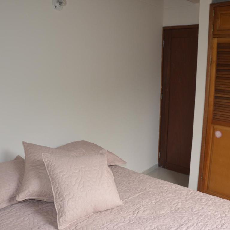 Apto Amoblado 3 Hab Cerca al Atanasio- Promocion Marzo - Three-Bedroom Apartment with Balcony - 5