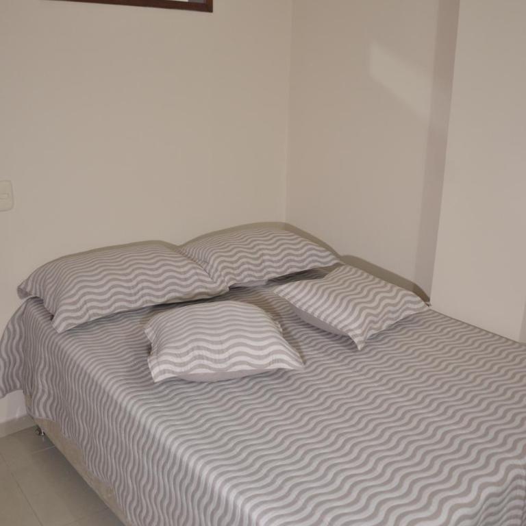 Apto Amoblado 3 Hab Cerca al Atanasio- Promocion Marzo - Three-Bedroom Apartment with Balcony - 11