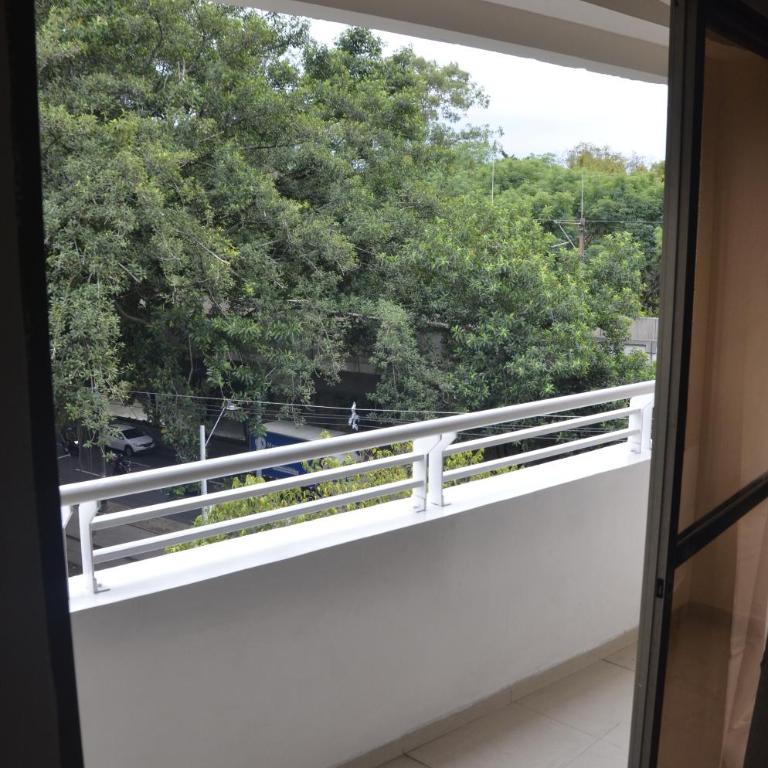 Apto Amoblado 3 Hab Cerca al Atanasio- Promocion Marzo - Three-Bedroom Apartment with Balcony - 21