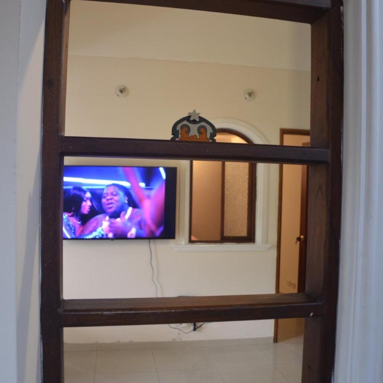 Apto Amoblado 3 Hab Cerca al Atanasio- Promocion Marzo - Three-Bedroom Apartment with Balcony - 25
