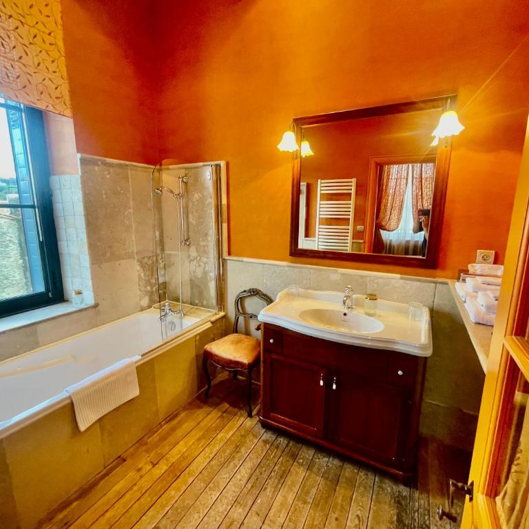 Demeure Saint Louis Historic manor, air-conditioned, free private parking, City 700m, WIFI, view - Doppelzimmer mit eigenem Bad - 3