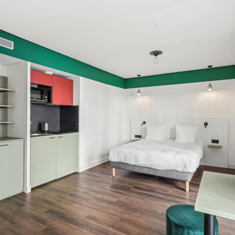 All Suites Appart Hôtel et Hôtel - Paris 13 - Porte d'Italie - Executive Studio with Double Bed and Sofa Bed - 6
