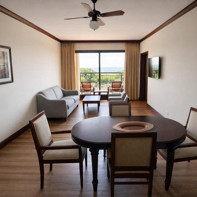 Sheraton Colonia Golf & Spa Resort - Suite, 1 King, River view, Balcony - 3