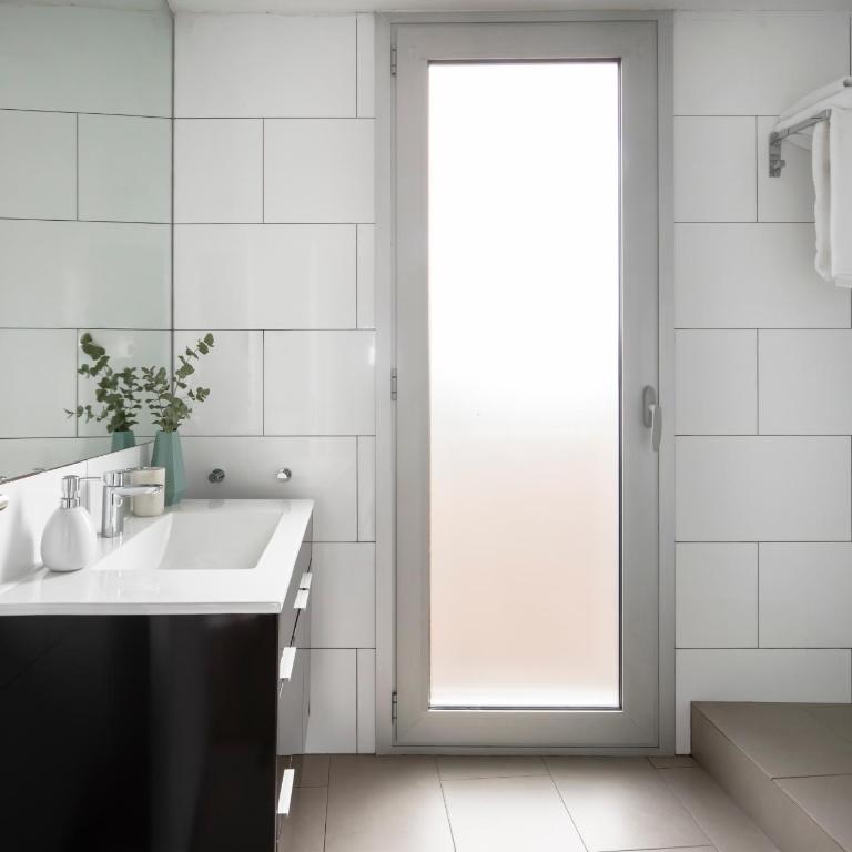Feelathome Poblenou Beach Apartments - Two-Bedroom Apartment - Bilbao 11 - 7
