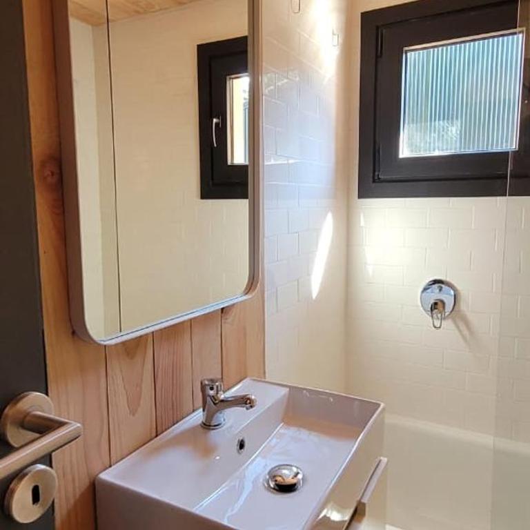 Dachas Patagonia - Three-Bedroom Apartment - 12