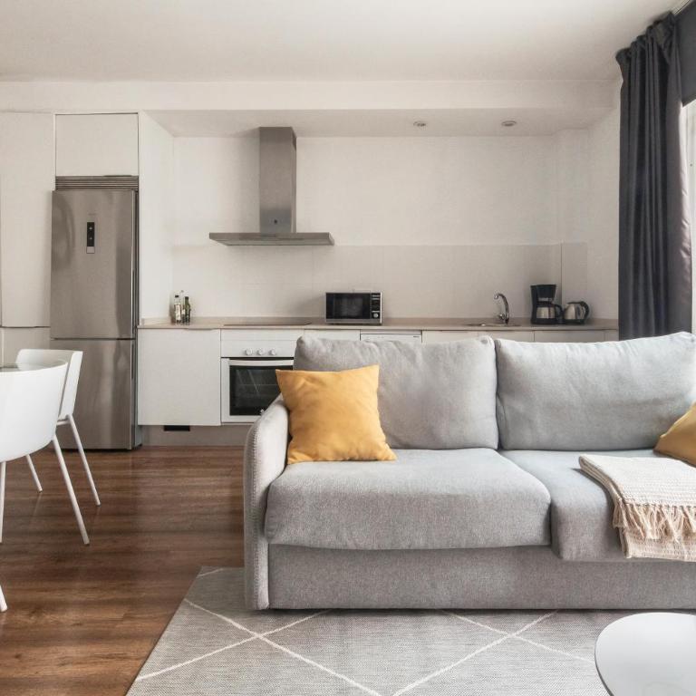 Feelathome Poblenou Beach Apartments - One-Bedroom Apartment with Terrace (4 Adults) - Bilbao 11 - 1