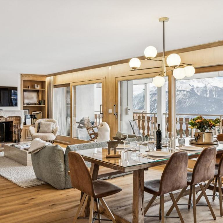 Starlight by Mrs Miggins - Three-Bedroom Apartment - 2